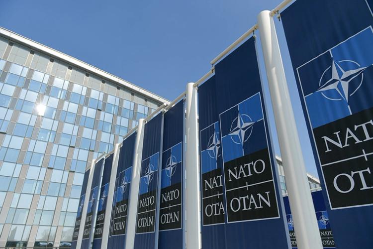 Nato Flaggor
